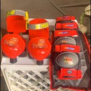 Kids roller skates. With knee and elbow pads with bag.